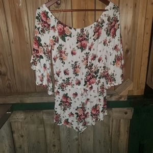 Floral bell sleeve romper